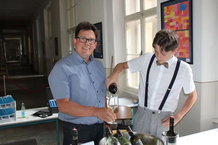 Winzer Erwin Gartner verwöhnte mit seinem Sohn die Gäste mit eigenen Weinen.