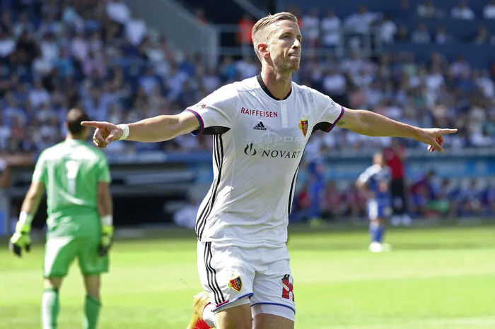 Platz 5: Marc Janko. Twente Enschede hat für den Stürmer im Jahr 2010 6,5 Millionen Euro an Red Bull Salzburg bezahlt.