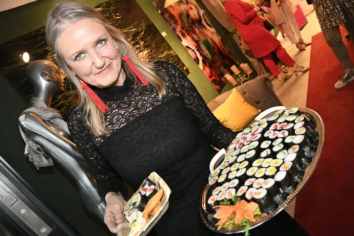 Maki-Köstlichkeiten von Gastgeberin Tatjana August für die vielen Eröffnungsgäste.
