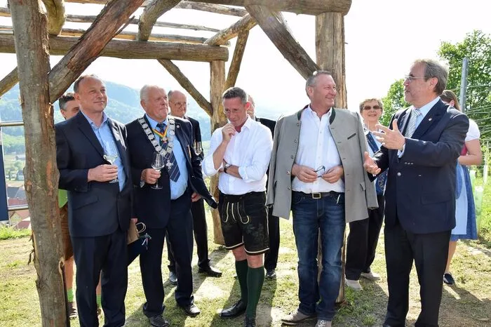Klicken Sie sich durch weitere Fotos.
