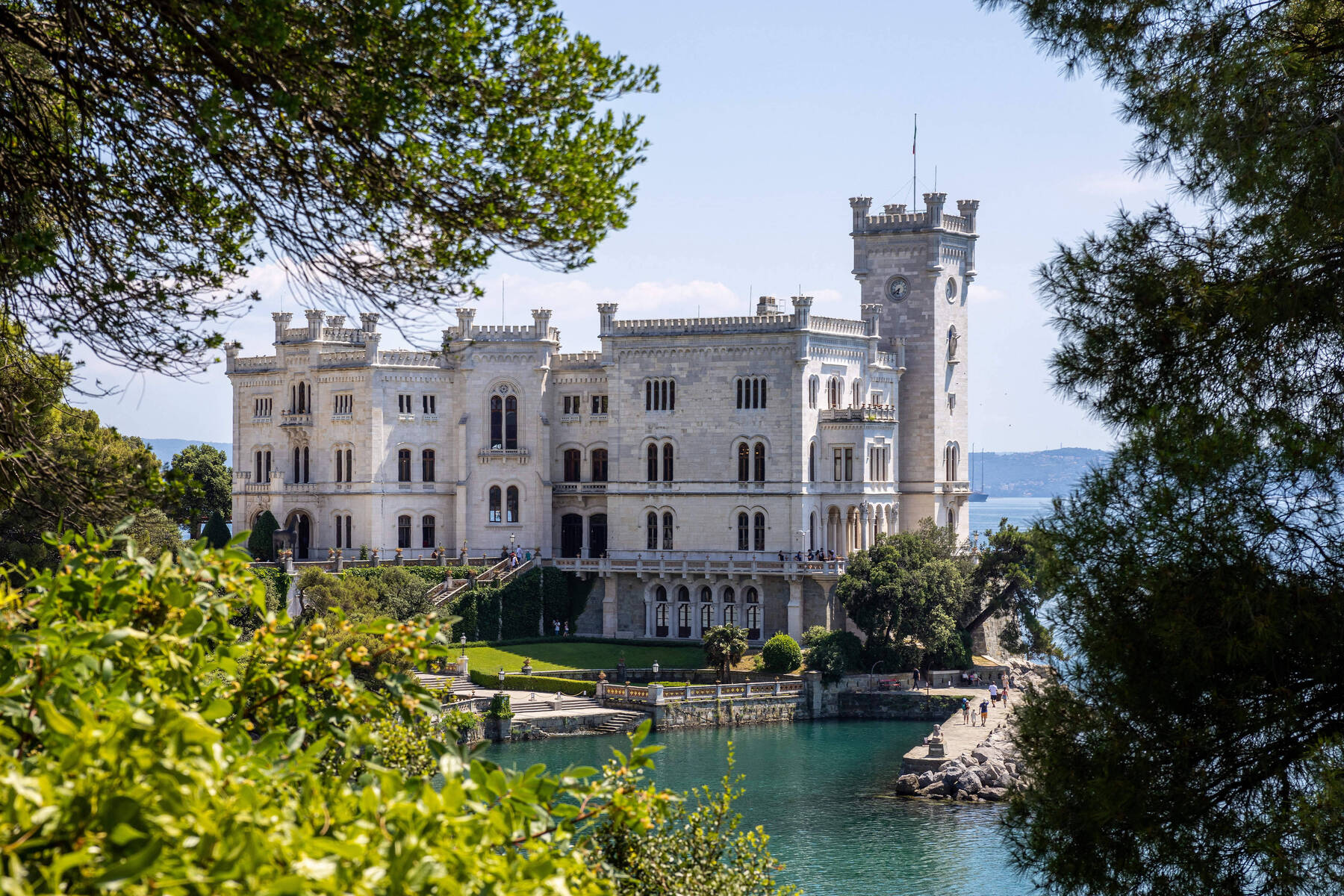 Alpe-Adria-Newsletter: Warnung vor Ticket-Betrug in Triest und ein Millionengrab in Rijeka