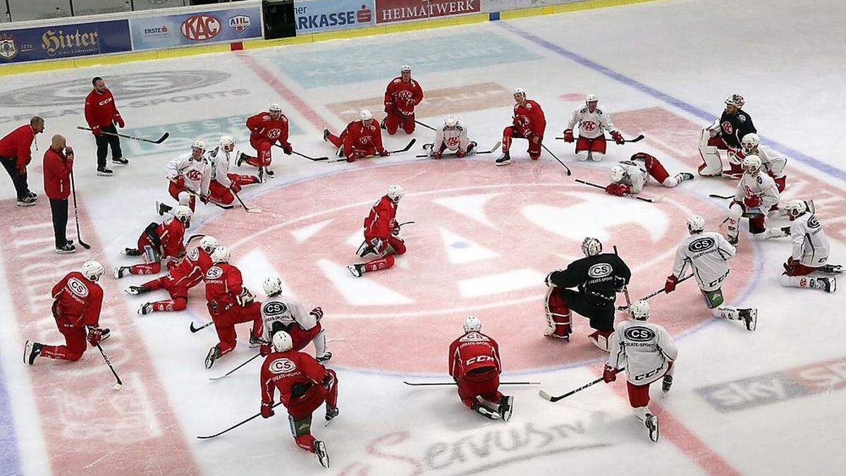 Die KAC-Spieler wirken erwachsen und wie ihre eigenen Chefs. Trainer Petri Matikainen will seine Cracks heuer an der längeren Leine halten. Der Spirit in der Mannschaft scheint bereits zu stimmen