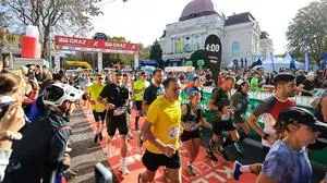 GRAZ,AUSTRIA,12.OCT.25 - RUNNING - Graz Marathon. Image shows start of the marathon.
Photo: GEPA pictures/ Wolfgang Grebien