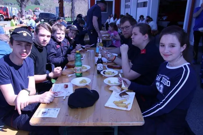 Als Belohnung gab es dann zu Mittag beim Rüsthaus Piber für alle Mitwirkenden eine köstliche Stärkung.