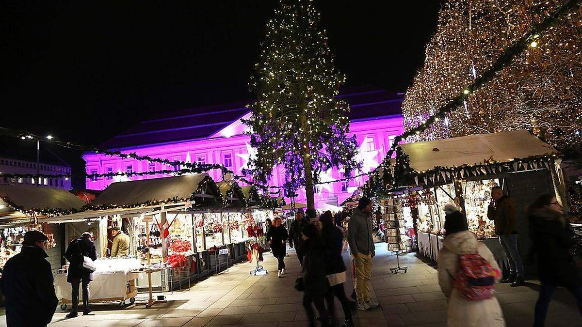 Mit der Frequenz zufrieden sind die Standler auf dem Klagenfurter Christkindlmarkt