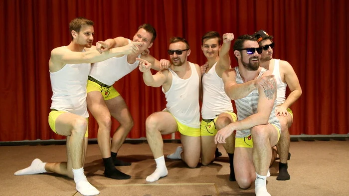 Zum Sportlerball inklusive Faschingssitzung lud am Wochenende der Sportverein (SV) Dolomit Eberstein unter Obmann Erwin Petutschnig sowie den Cheforganisatoren Mario Zöhrer und Christian Höffernig in das Kulturhaus von Eberstein. 