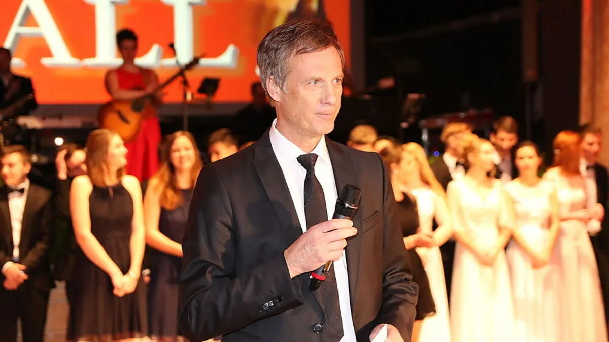 Bürgermeister Fritz Kratzer eröffnete den diesjährigen Stadtball