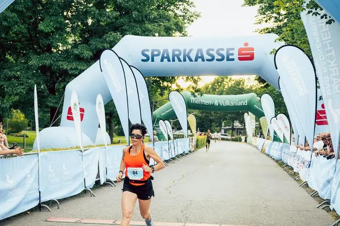 Evi Streilhofer konnte sich den Halbmarathon Sieg bei den Damen sichern