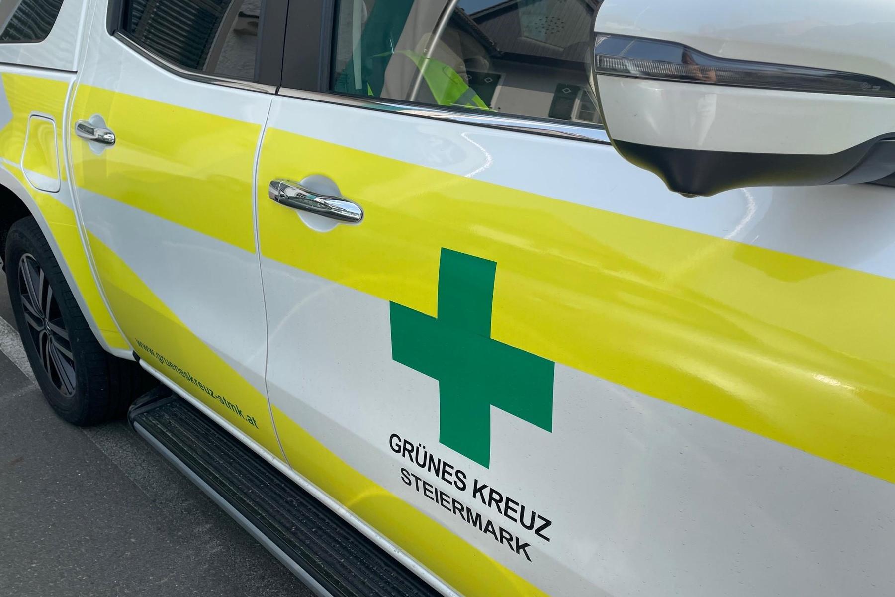 Auffahrunfall Graz: Rettungskräfte wurden Zeugen von Unfall: 23-Jährige verletzt