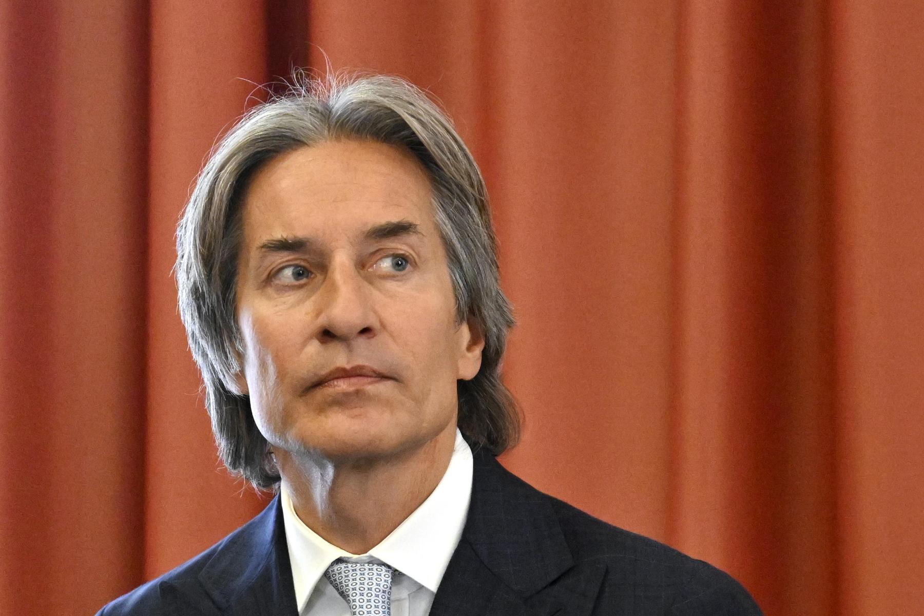 34 Millionen Euro Forderungen: Grasser-Insolvenz: Seine Uhren, sein Schmuck und sein Fahrrad werden verwertet