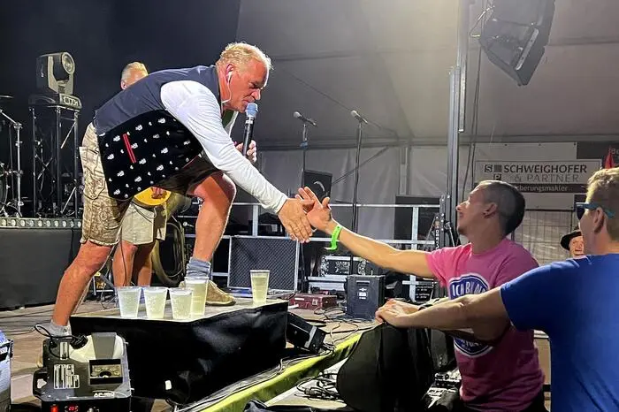 Den Höhepunkt des diesjährigen Strandfestes bildete die fulminante zweistündige Bühnenshow der Edlseer.