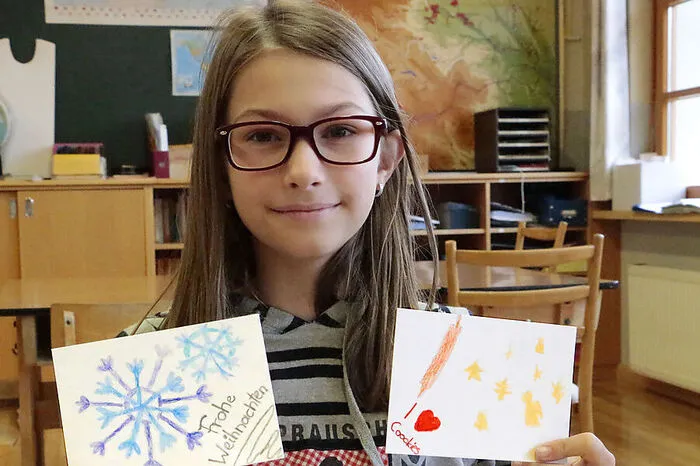 Katharina Nestler aus Gößnitz (Maria Lankowitz) zeichnet sehr gerne und freut sich schon auf Weihnachten. Für uns hat sie eine Grußkarte mit einer Schneeflocke gemalt.