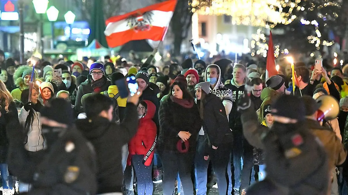 Kundgebung gegen Corona-Maßnahmen in Vöcklabruck