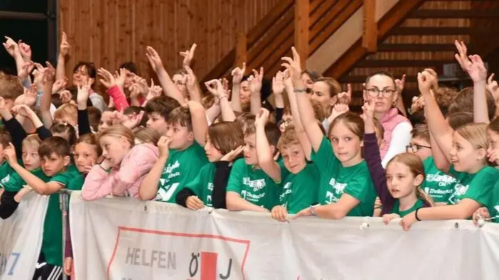 Insgesamt 18 Schulklassen aus dem gesamten Bezirk nahmen mit viel Begeisterung an den spannenden und lehrreichen Bewerben teil.

