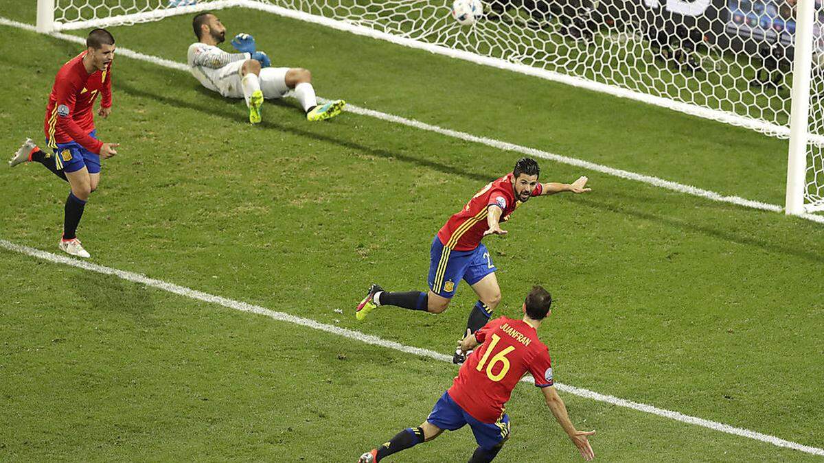 Die Spanier buchten nach dem Sieg über die Türkei das Achtelfinal-Ticket