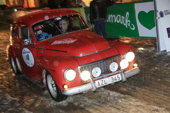 ...Regen, Schneefall und Sturm erforderten höchste Konzentration der Fahrer.