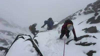 Die Bergrettung Kals stieg zu den beiden erschöpften Alpinisten auf und begleitete sie ins Tal