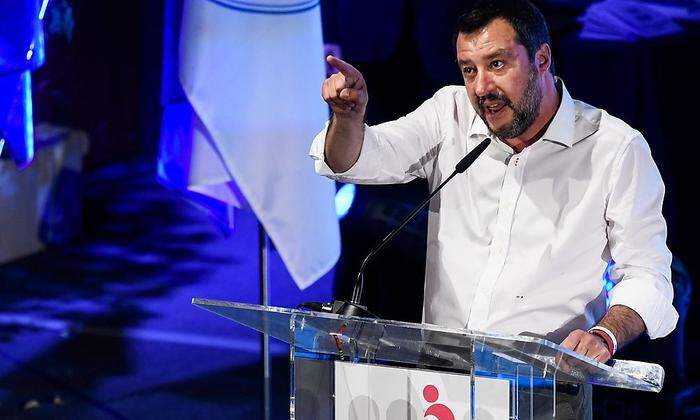 Die Ärmel aufgekrempelt: Matteo Salvini will die Rechtsparteien zumindest strategisch vereinen