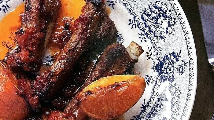 Costeletas com laranjas aus Portugal