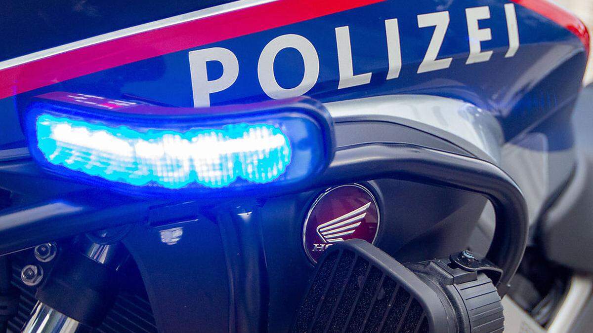 Die Polizei fahndet nach dem Unfalllenker