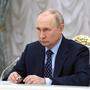 Putin will die neuen Lehrbücher bereits im September einsetzen