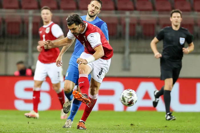Aleksandar Dragovic: 3 Sah beim Gegentor zum 0:1 nicht gut aus, wurde aber auch von Friedl im Stich gelassen und hatte das Pech, dass Fortounis den Ball in Weltklassemanier mitnahm. Ansonsten staubtrocken.