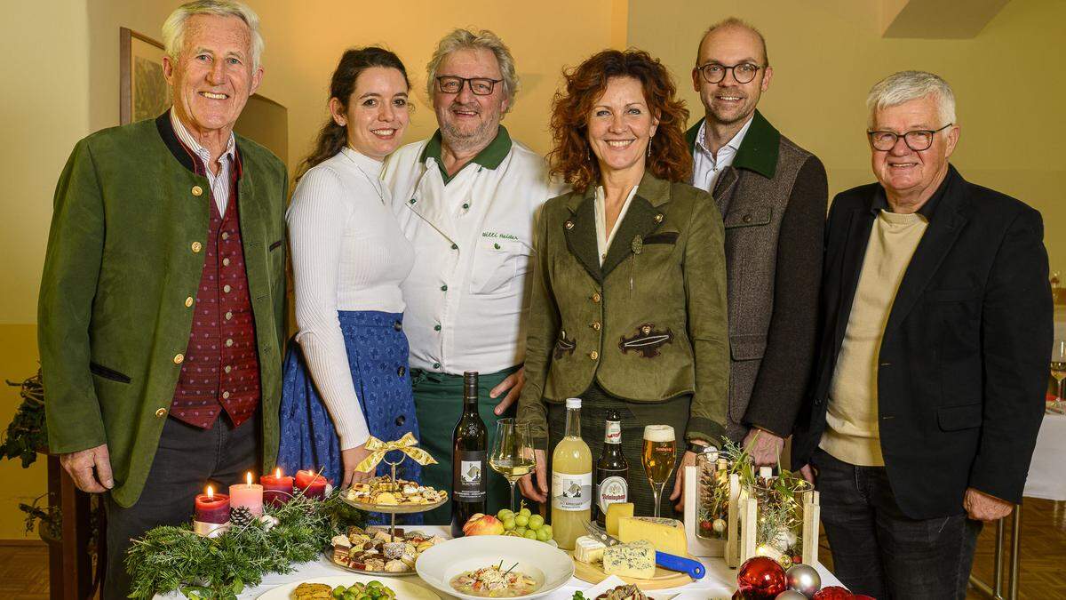 Josef Kowald, Maria Jöbstl, Willi Haider, Roswitha Walch Christoph Zirngast und Anton Gumpl vom Genussbezirk Leibnitz wünschen guten Appetit 