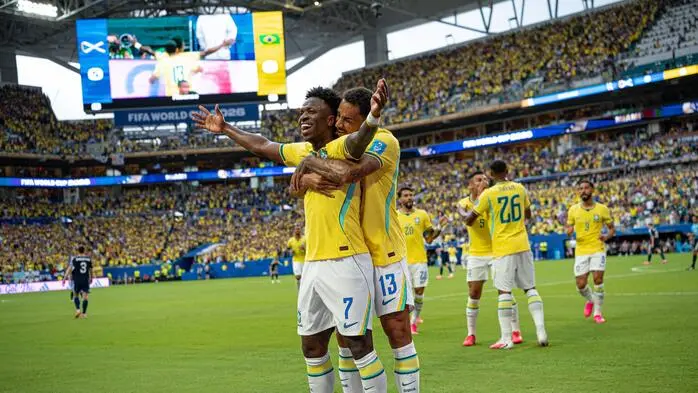 Vinicius Junior ließ sich nach seinem Doppelpack gegen Schottland bejubeln