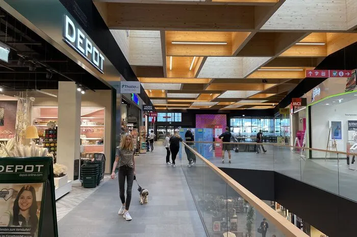 Einkaufszentrum Eli in der Innenansicht