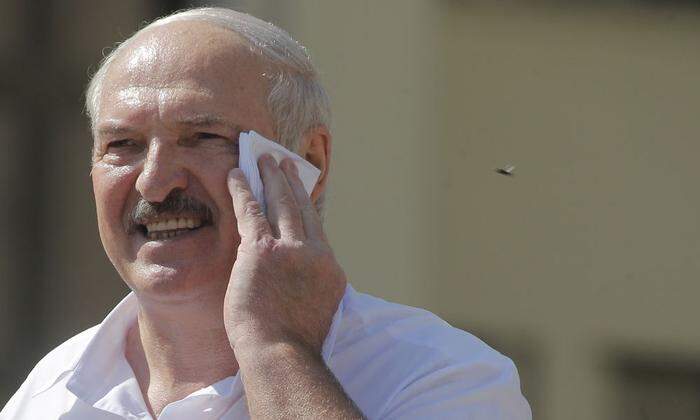 Lukaschenko gerät ins Schwitzen 