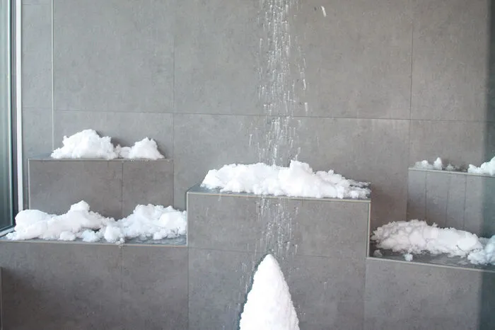 Es gibt auch eine Schnee-Sauna zum Abkühlen