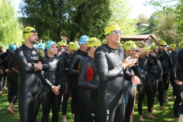 ... die bei dem traditionellen Triathlon starteten