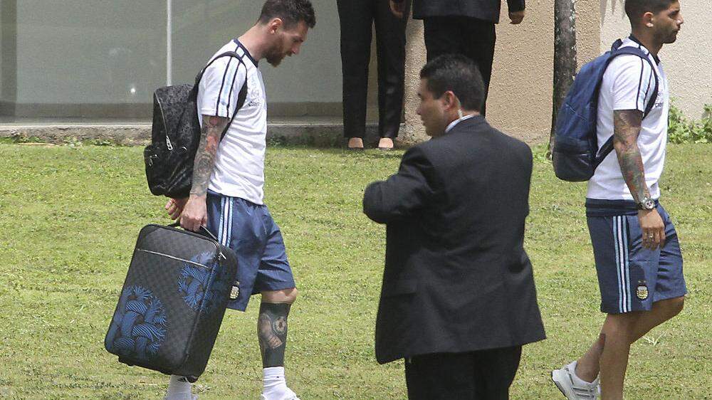 Lionel Messi durfte noch vor dem Spiel die Koffer packen
