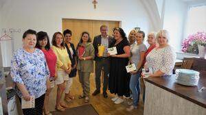 Die ukrainischen Frauen - hier mit dem Rosentaler Bürgermeister Johannes Schmid