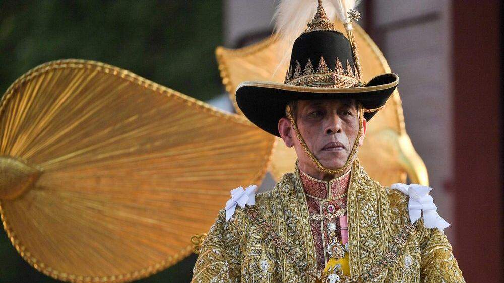 Thailands König Vajiralongkorn liebt Bayern und lebt großteils auch dort in einer Villa am Starnberger See 