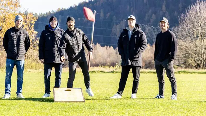 Spieler des VSV und KAC duellierten sich im Boccia und im Cornhole