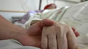 Viele Menschen wüssten gar nicht, was Palliativmedizin heute leiste, sagen mit der Sterbehilfe befasste Ethiker