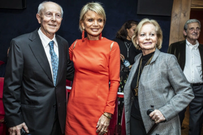 Alfred Laas (Wulfenia Kino) mit Uschi Glas und Angelika Spiehs