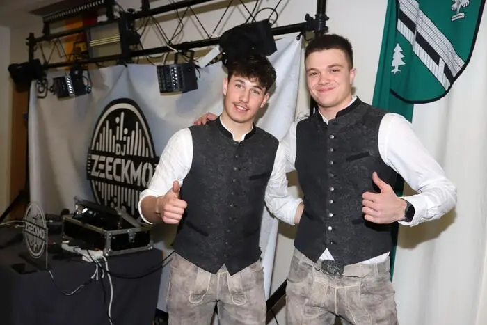 Die DJ’s „ZECKMO“ mit Nico Zechner und Matteo Scheriau sorgten bis in die frühen Morgenstunden für den fetten Discosound.