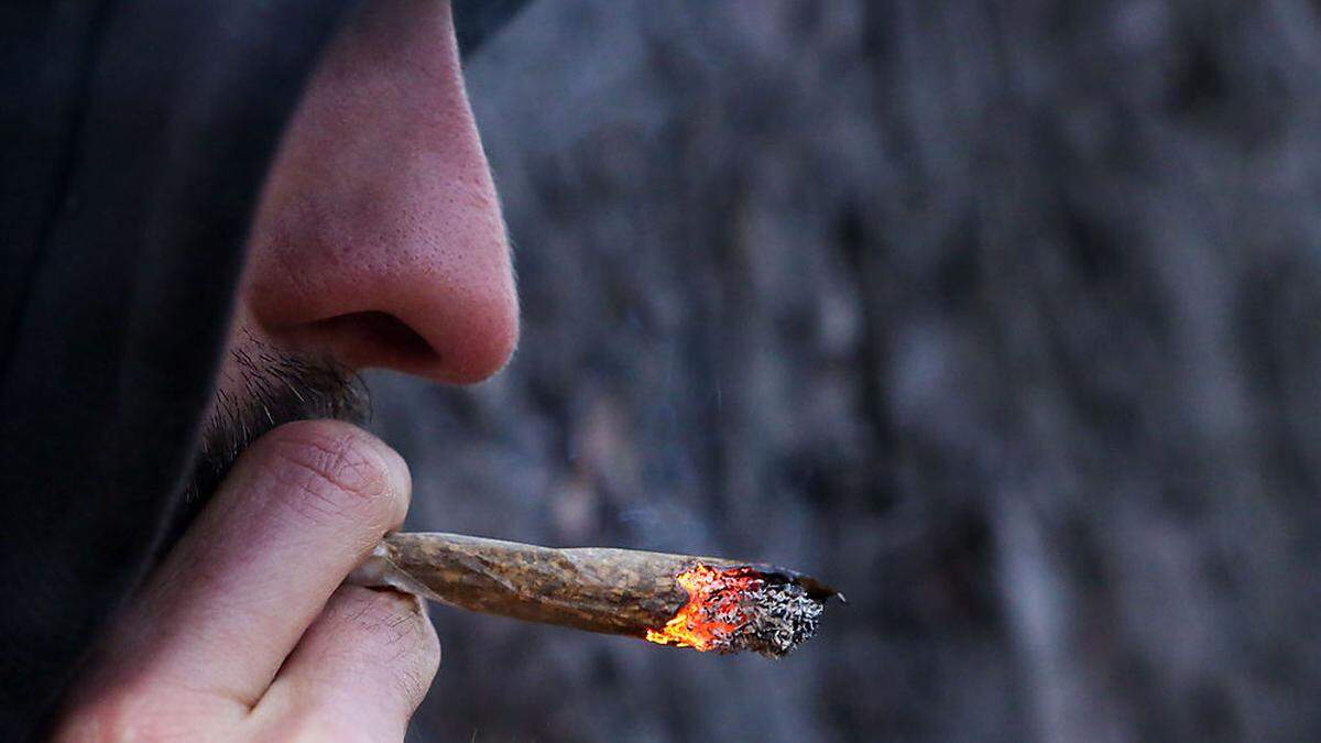 Nicht nur Cannabis, sondern auch harte Drogen werden vermehrt auch am Land über das Internet bezogen