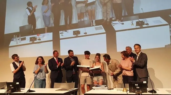 Lena und Fabrizio wurden am Donnerstag bei der Gemeinderatssitzung von der Stadtregierung beklatscht