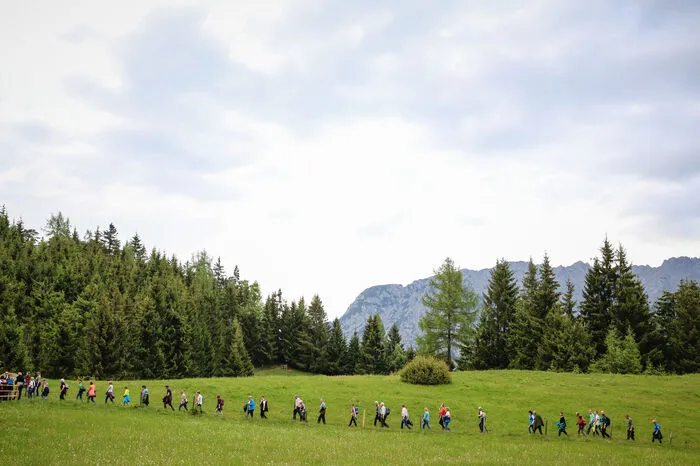 Schon eine Stunde vor Spielbeginn trafen viele Zuschauer an der Spielstätte am Kulm-Freienstein ein.