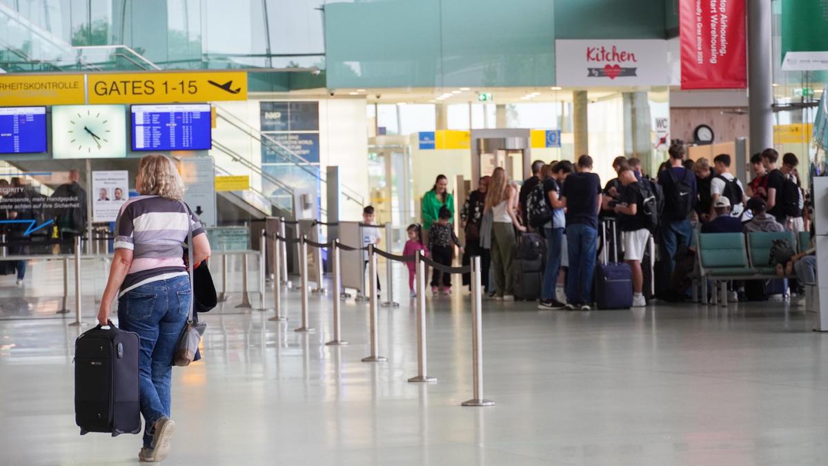 Das lange Warten auf den Abflug am Airport Graz