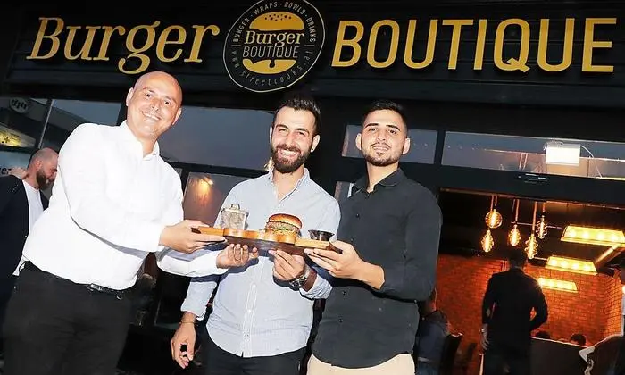 Vor wenigen Wochen wurde die Burger Boutique in Feldkirchen eröffnet 