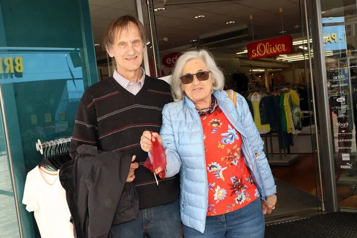 Der Praktische Arzt Günter Fortmüller und seine Gattin Monika Fortmüller aus Bad Waltersdorf in der Steiermark, kaufen schon seit Jahren bei der Firma NIMO in Feldkirchen ein!