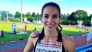 Laura Zechner (25) behandelt am April Patienten