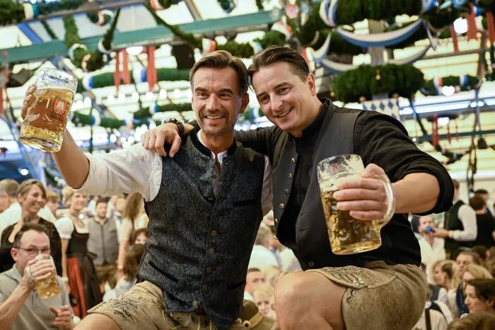 Florian Silbereisen und Andreas Gabalier in Feierstimmung.