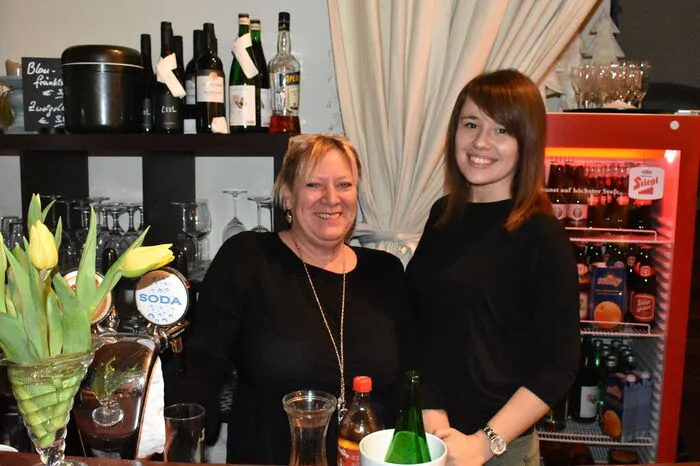 Versorgt wurden die zahlreichen Gäste von Cafe-Amthof-Chefin Silke Saringer und ihrem Team.