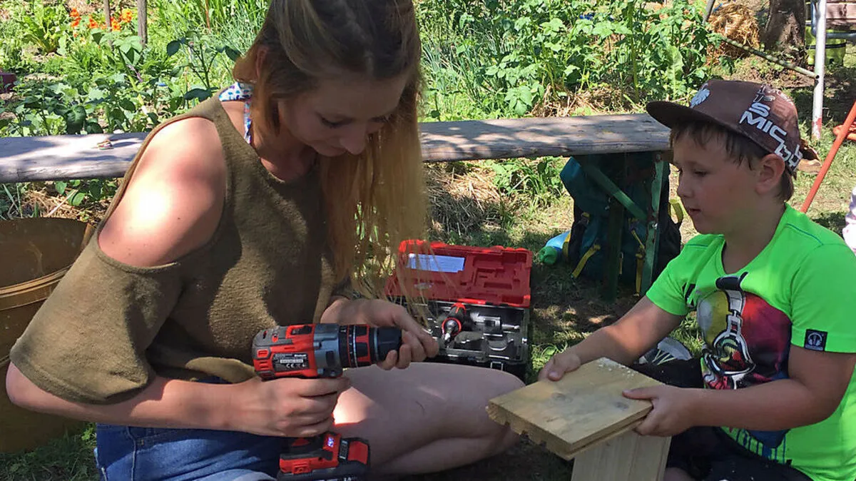 Am Samstag wird gebohrt, gehämmert und gesägt