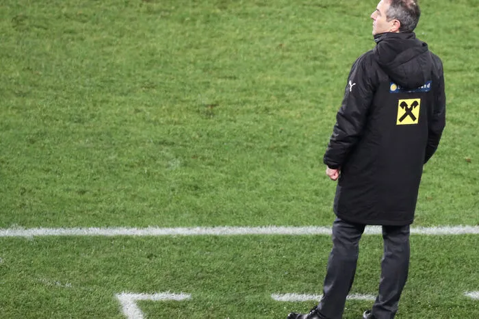 "Eine Wohlfühloase ist schon wichtig. Aber es ist falsch, wenn nur die Oase da ist und nicht die Aggressivität reinkommt, die man braucht, um Spiele zu gewinnen. Wenn nur jeder kommt und knuddelt den anderen ab, dann ist das zu wenig. Wir wollen erfolgreich sein". ÖFB-Teamchef Marcel Koller in seiner EM-Analyse.  